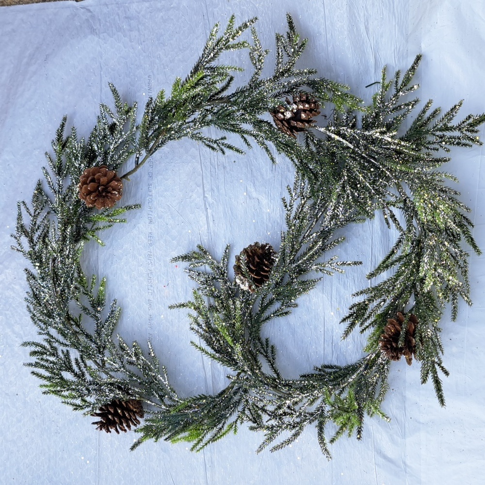 Evergreen Pinecone Holiday Wreath - Green - Picture 2 of 2
